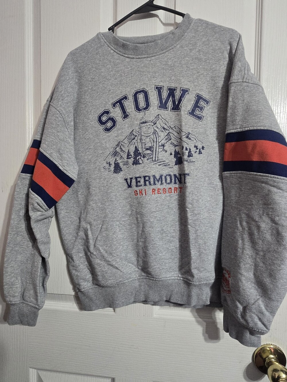 Cotton On Peanuts Snoopy Stowe Vermont Ski Resort Sweatshirt Gray Mens L Retro